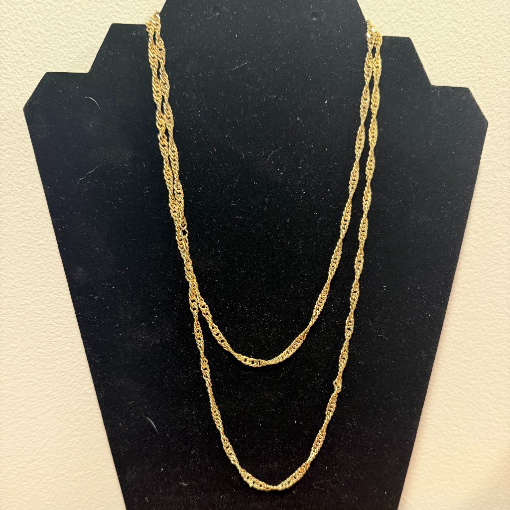 Vendome Gold-Colored Necklace Featuring A Twisted, Rope-Like Chain Design